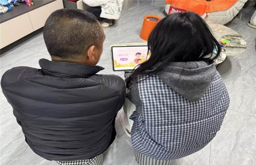 青梦新芽团队勇担当:为乡村“空巢老人”铺就幸福路