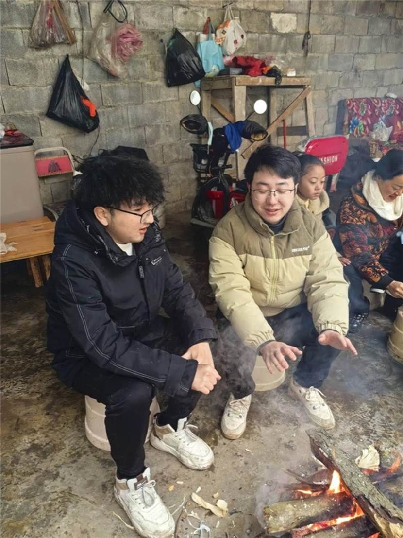 青梦新芽团队勇担当:为乡村“空巢老人”铺就幸福路 青梦新芽团队勇担当:为乡村“空巢老人”铺就幸福路